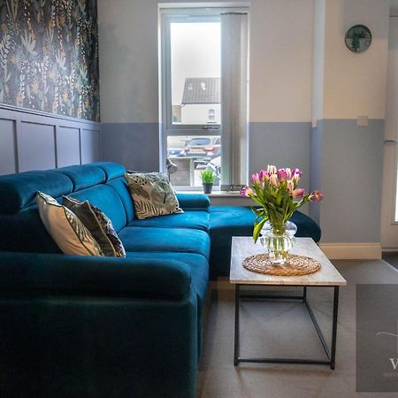 1 Bed House At Velvet Serviced Accommodation Swansea With Free Parking & Wifi - Sa1 Экстерьер фото