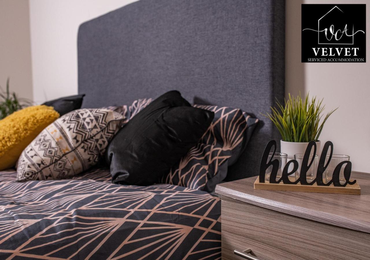 1 Bed House At Velvet Serviced Accommodation Swansea With Free Parking & Wifi - Sa1 Экстерьер фото